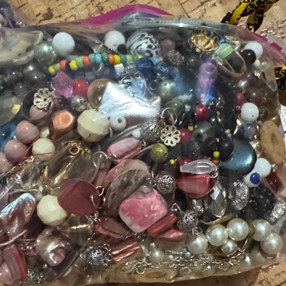 Assorted Jewelry Beads and Charms - Picture 5 of 6